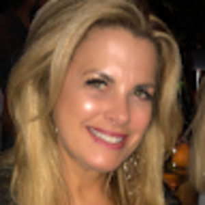 Meet your Posher, Maura